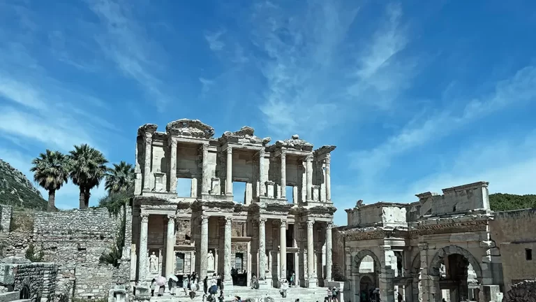 Celsus Kütüphanesi